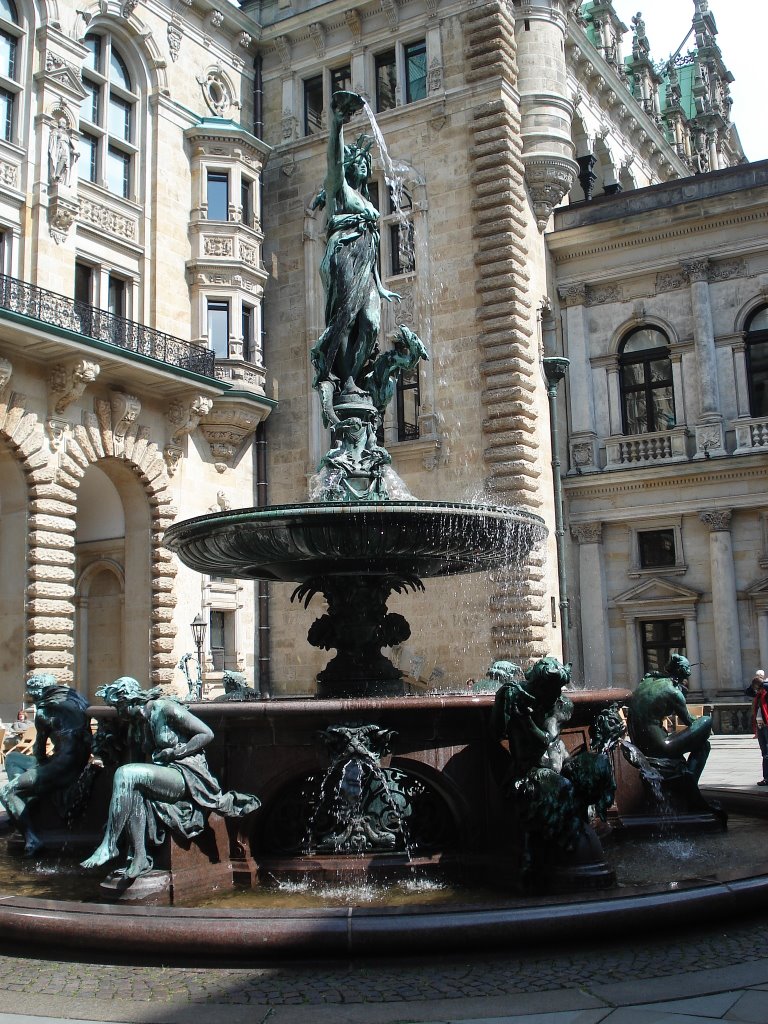 Fontäne im Rathaus by isma.af