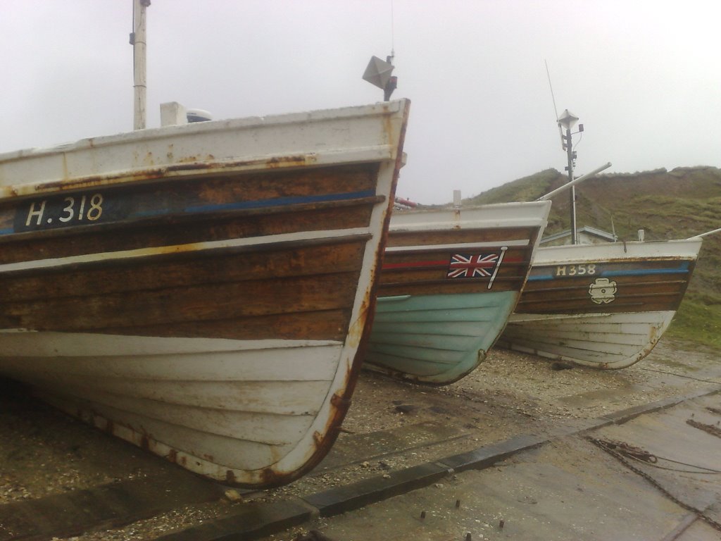 Flamborough,North Landing-Old Boats by boyfriday