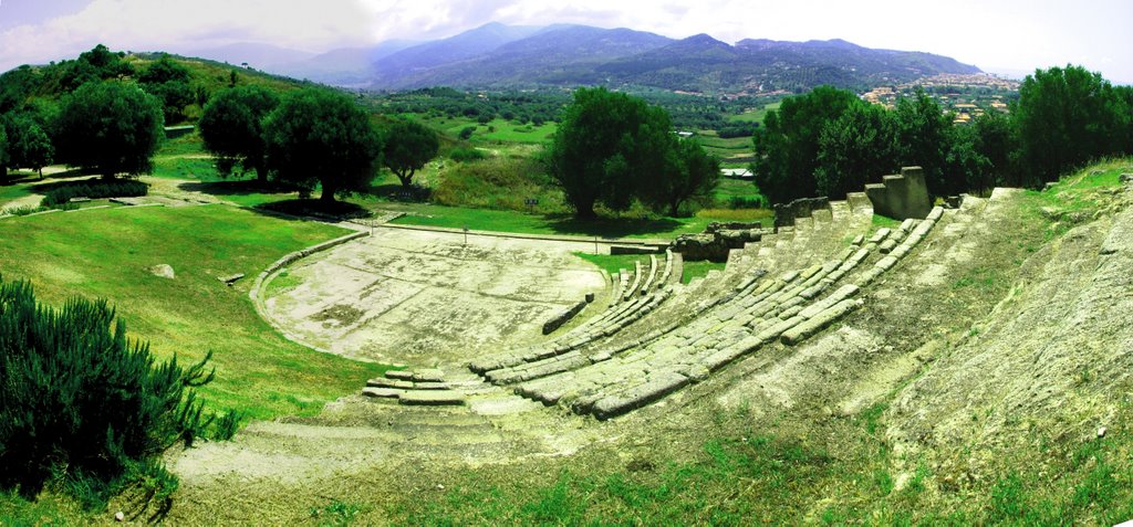 Teatro Greco Velia by michele modica