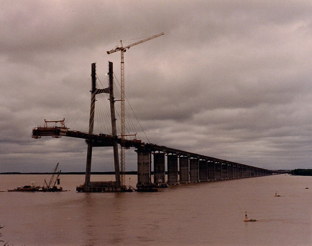 Puente en construcción by GastónLG