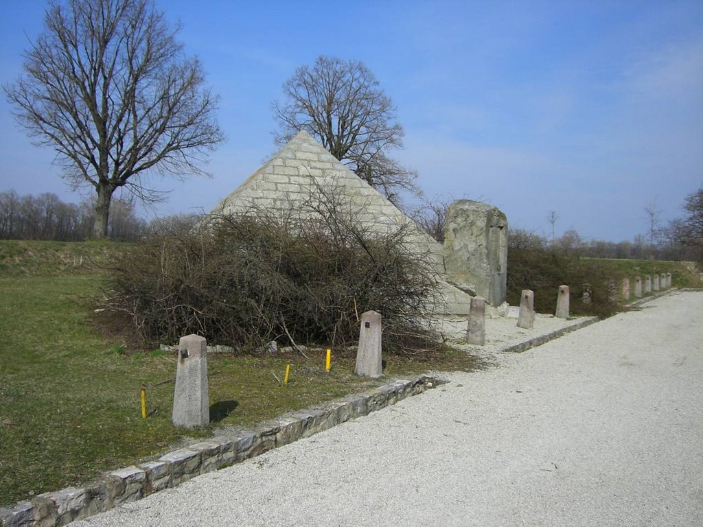 Stefanik Memorial - Štefánikov pamätník by PatooSK