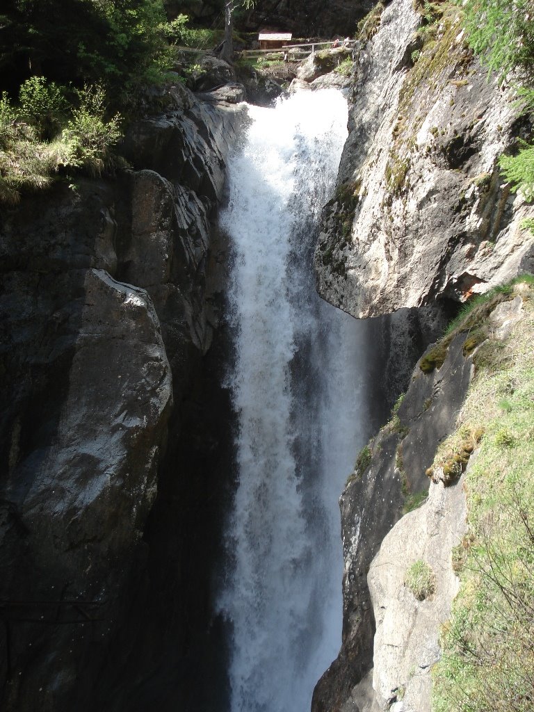 Cascade du Bérard by Thomas G.