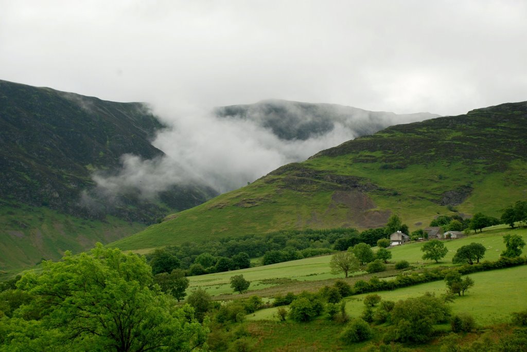 Mist In The Valley by Mike Hartland