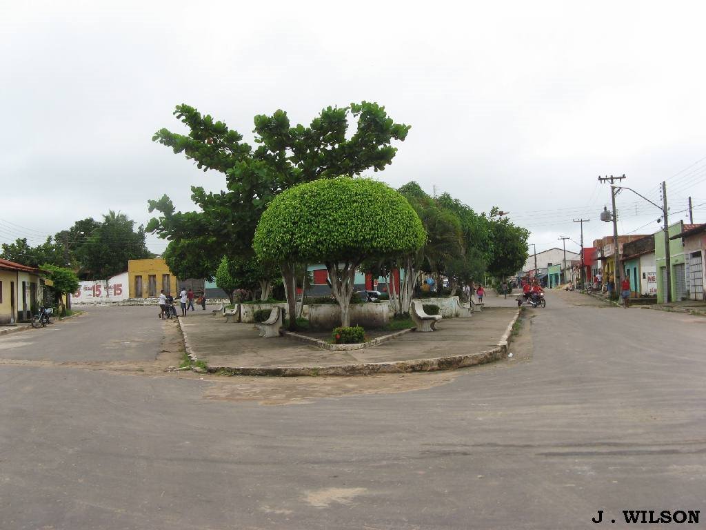 PRAÇA DO FERRO DE ENGOMAR EM ALTO ALEGRE DO PINDARÉ-MA by Jose Wilson