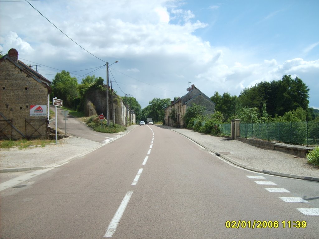 Route nationale en direction de Dijon (7 juillet 2009) by Nicolas Legrand