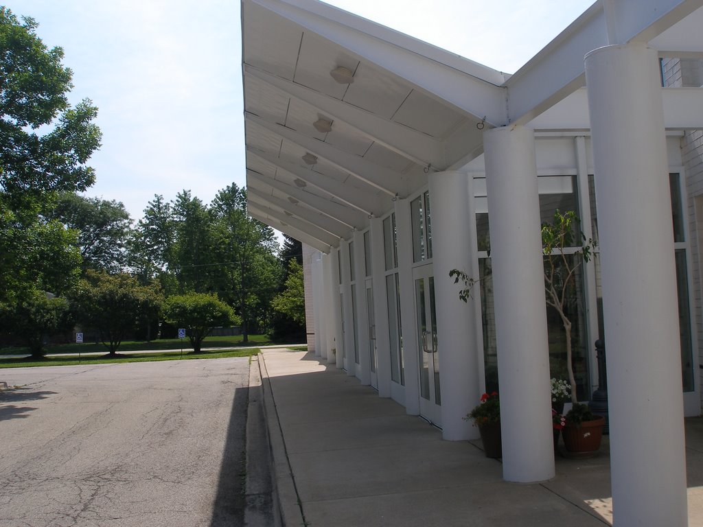 Down the front entrance to new chaple by EklundBob