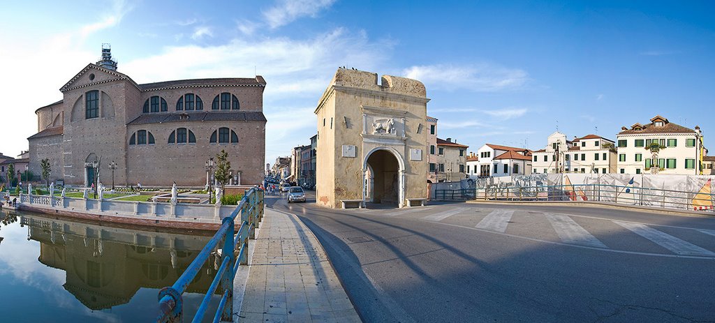 Chioggia, Cattedrale + Porta di Santa Maria Assunta by fotovex