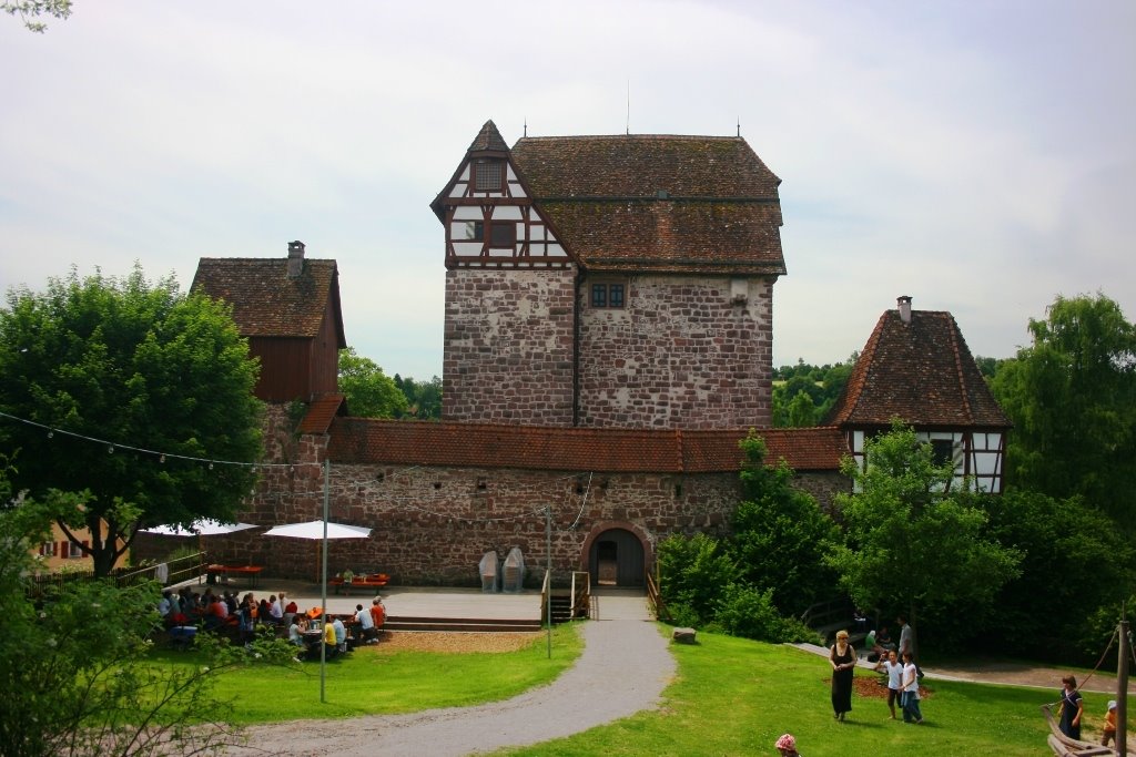 Mittelalterliche Burganlage in Altensteig by Tobias Laible