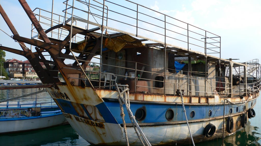 Nice boat in nessebar by OLiwjeProd