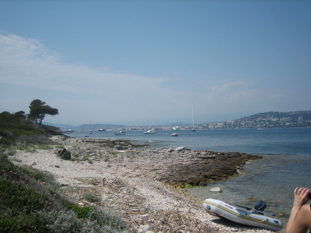 Ile de Sainte Marguerite by Jeremy Bourgouin