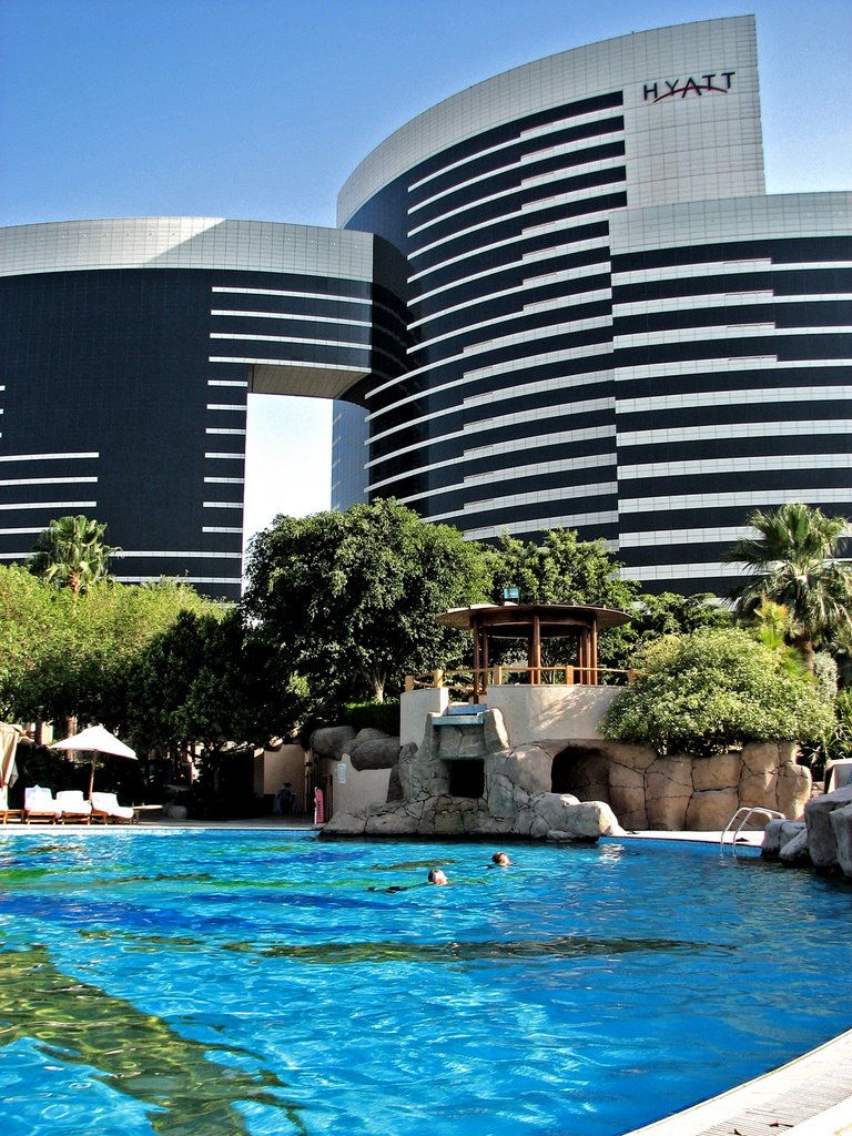 Desde piscina Hoteo Hyatt. Dubai (E.A.U.). by Valentín Enrique