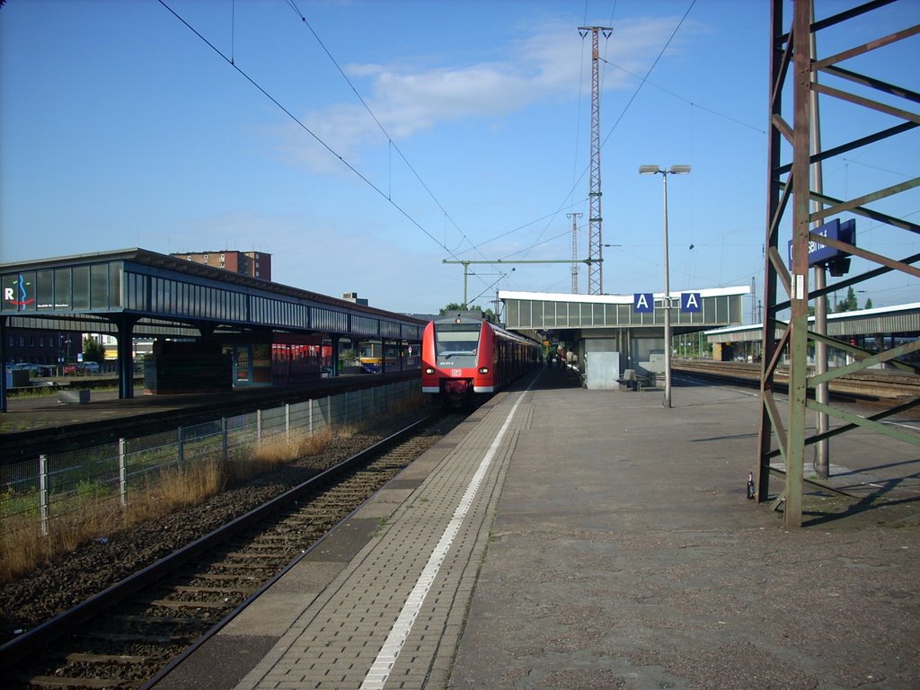 Oberhausen Hauptbahnhof Gleis:6 RE3 Juli 2009 by DortmundWestfalica