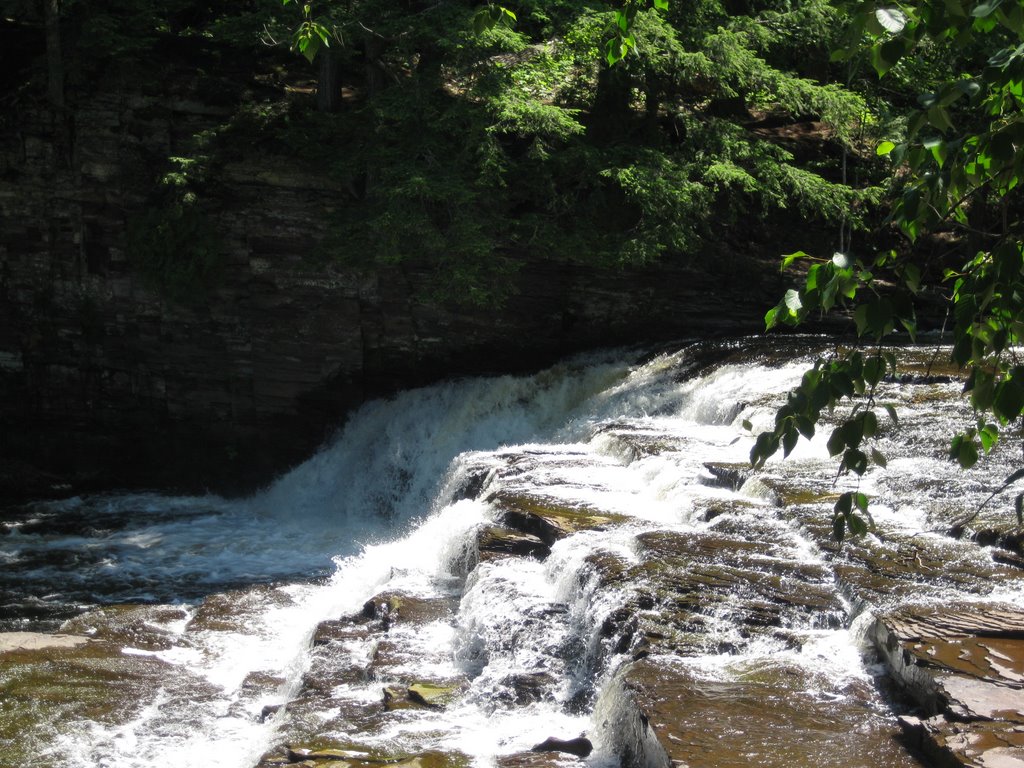 Nawadaha Falls - Porcupine Mtns by bretmarr