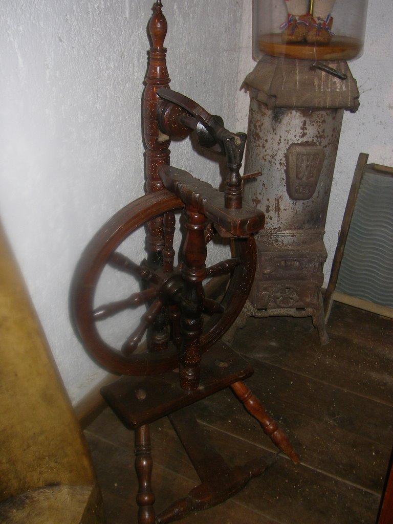 Kolovrat/spinningwheel by Štefica Šimunić