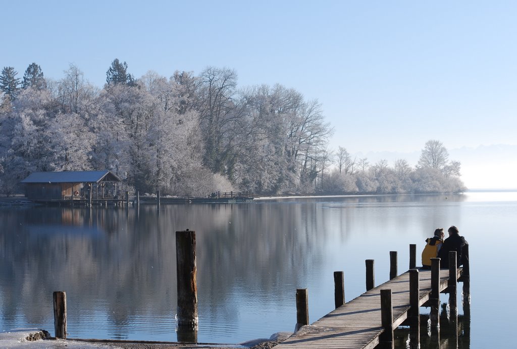 Romanze in Blau. Starnberger See, Roseninsel. Januar 2009 by Sterntaucher