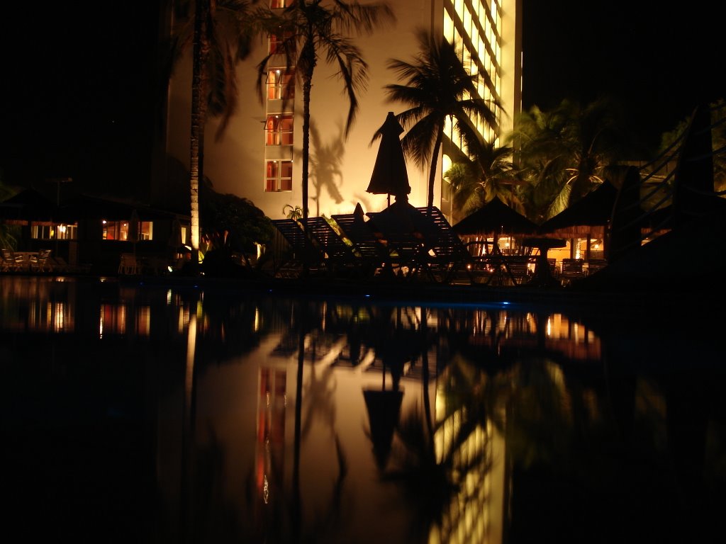 Vista noturna da piscina by paulosiw