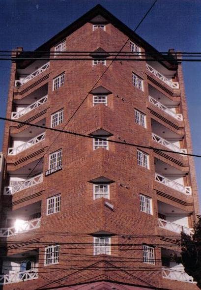 Edificio Salvador II by Hernance