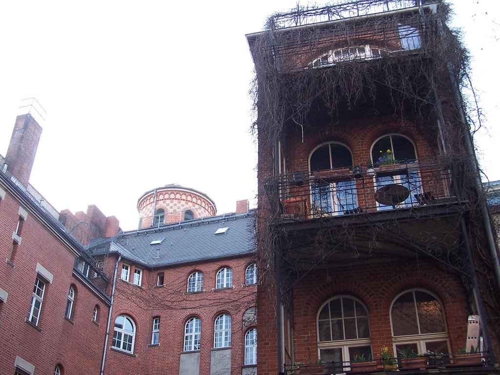 Berlib back of Church - Kreuzberg by Anderson Paulo