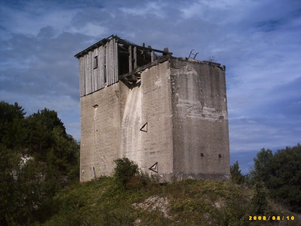 Steinbruch bei Ebermannstadt by Björn Wehling