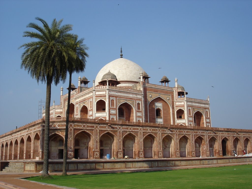 Humayuns tomb by kullar