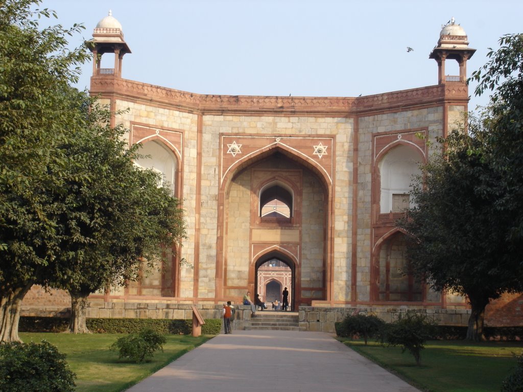 Humayuns Tomb by kullar