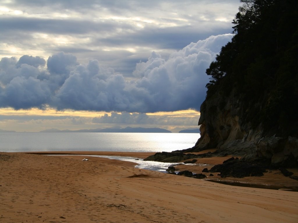 Kaiteriteri Sunrise by sgrove1