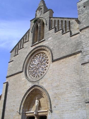 Alcudia town church front by Jimmy81