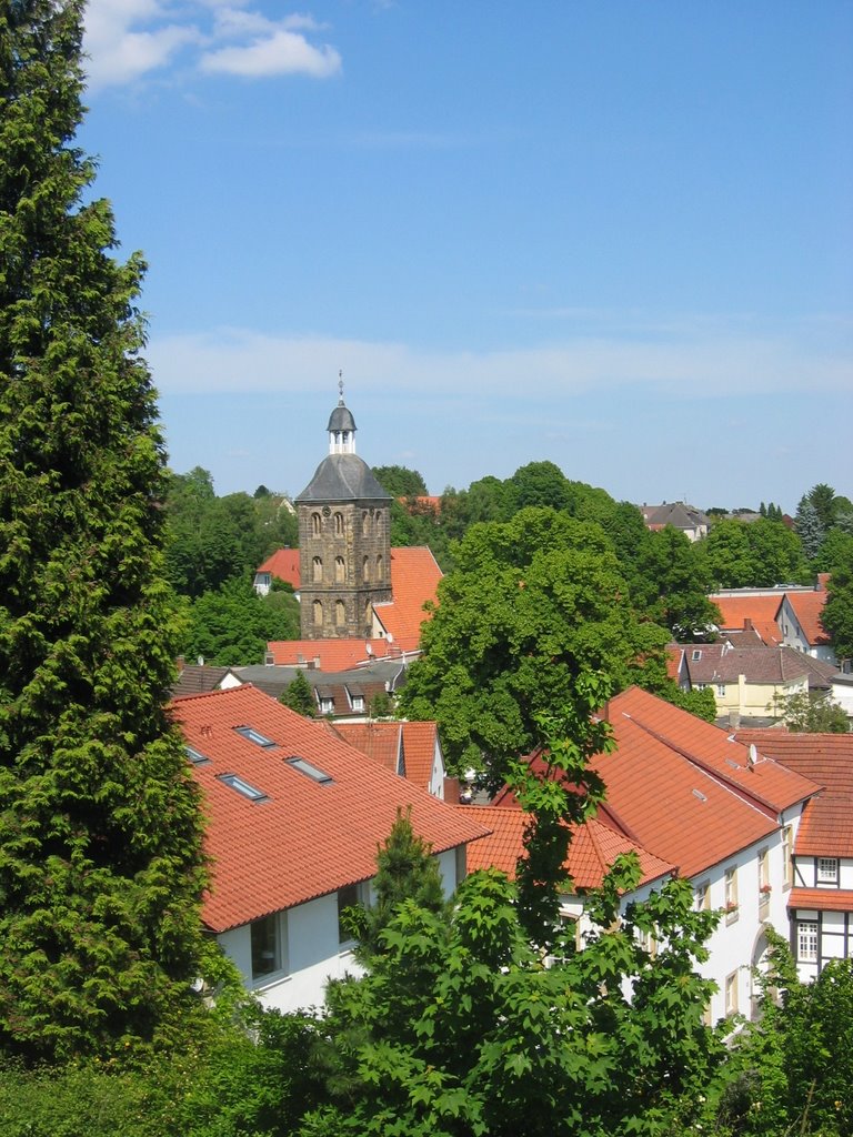 Blick auf die Stadt by Strabon