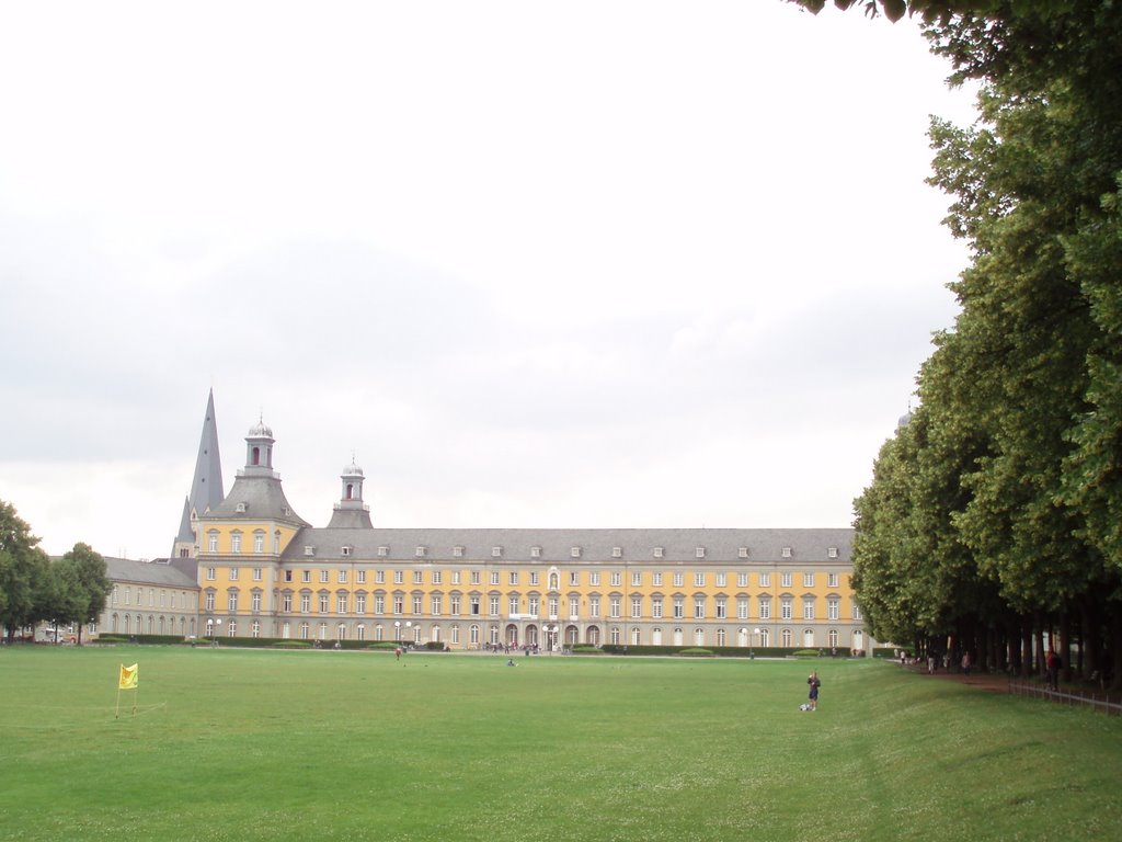 Palacio de los Príncipes Electores ayer, hoy sede de la Universidad de Bonn by charlytect