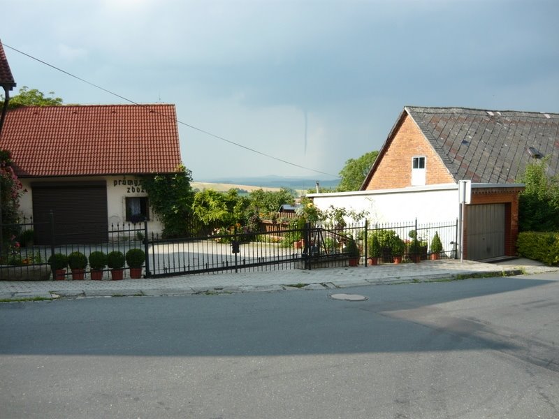 Tornado sight from Klenčí pod Čerchovem 5.7.2009 17:41 by pajajos