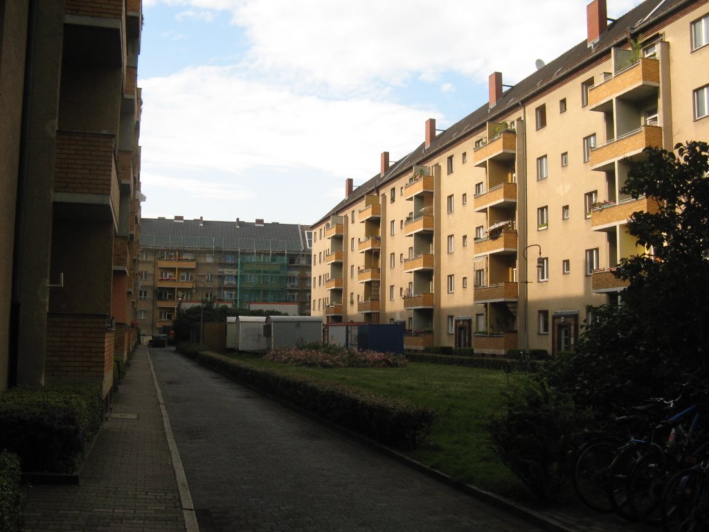 Tempelhof, Berlin, Germany by SuiTen