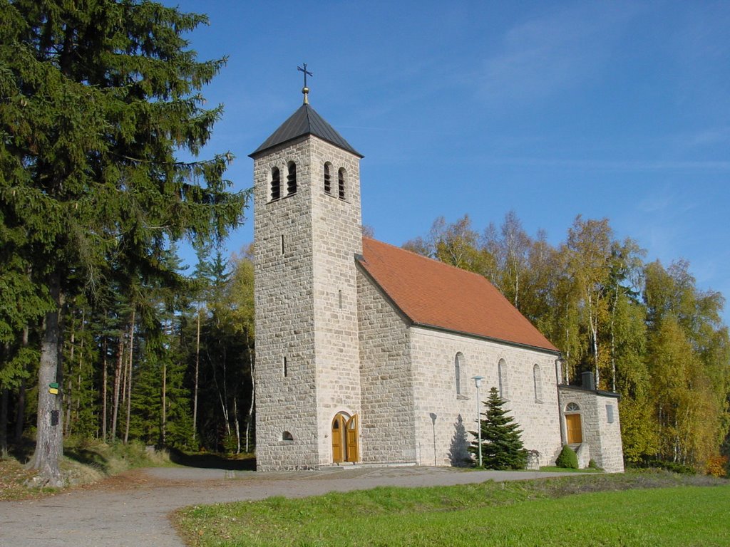 Steinwaldkirche by rschu