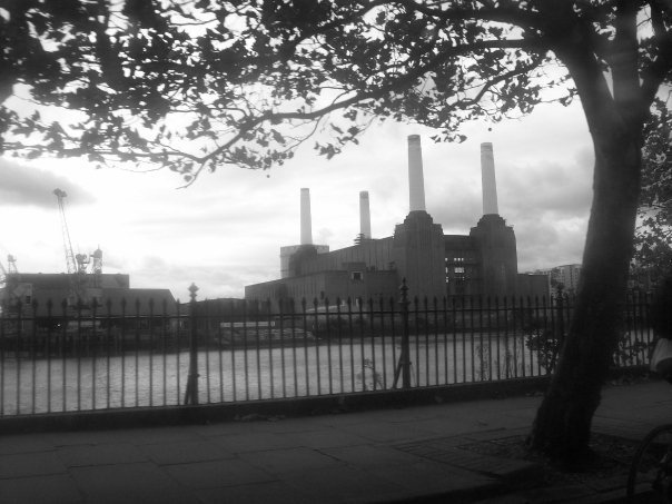 Battersea Power Station by mikeswanz