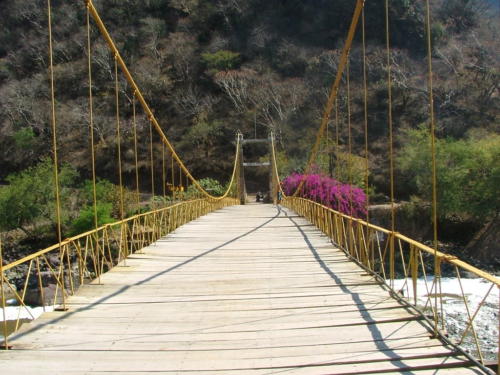 Puente Colgante " Arcediano " - El 1° en America Latina by alexxhermosillo