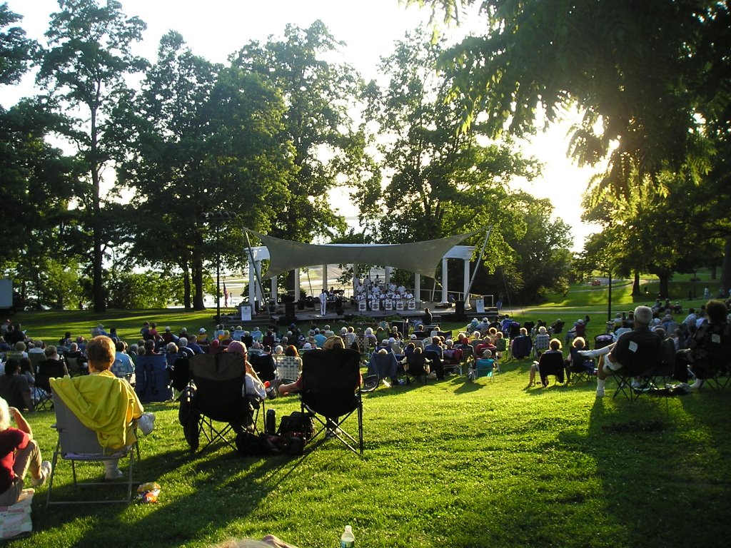 Glen Cove Morgan Park Concert by Catuzza