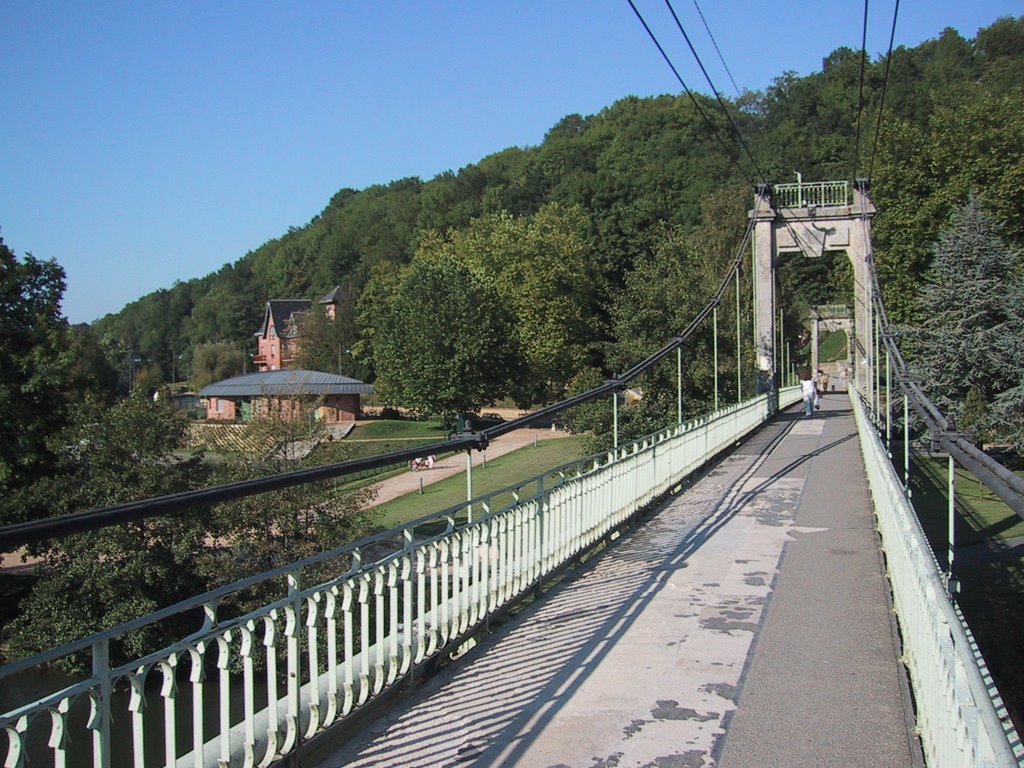 Charleville, passerelle by stef49