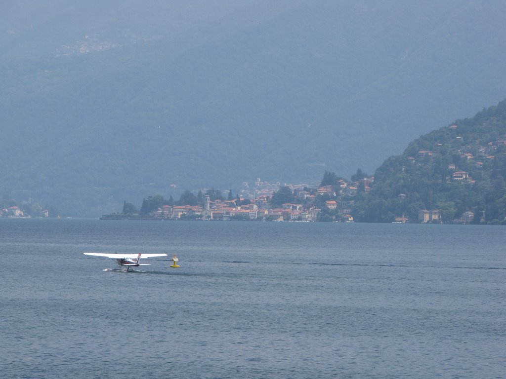 View to bellagio by Erderwärmer