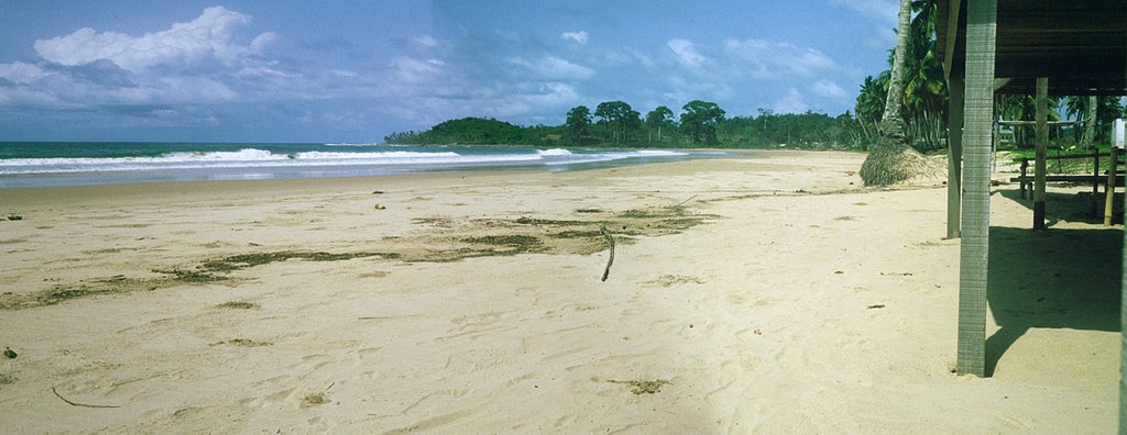 Busua beach by agrm