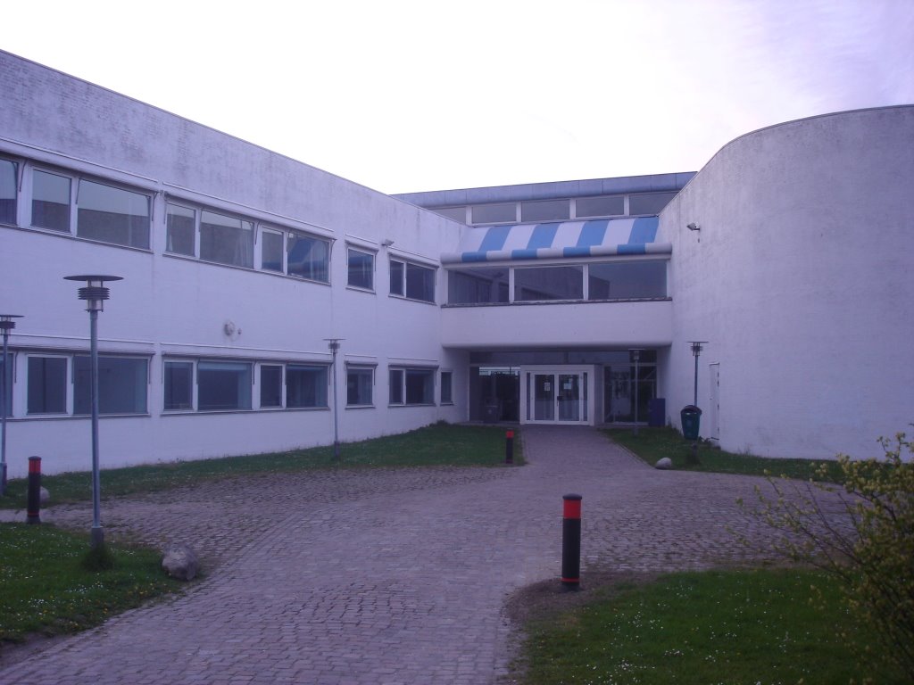 Høje Taastrup Gymnasium by Martin Jul Jönsson