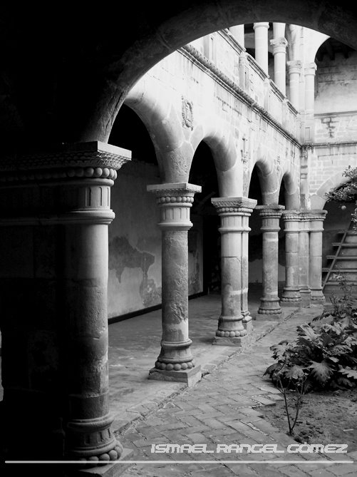 CLAUSTRO CONVENTO DE SAN AGUSTÍN, ACOLMAN, EDO. MEX. by Ismael Rangel Gómez