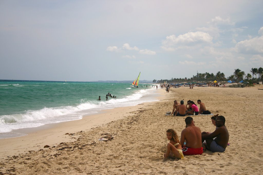 Santa María del Mar, Playas del Este, Ciudad de La Habana, Cuba by Hans Sterkendries