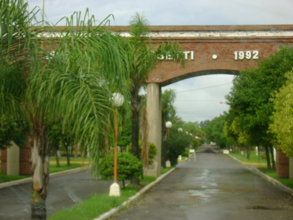 Portico de entrada.. by Manucho Delgado