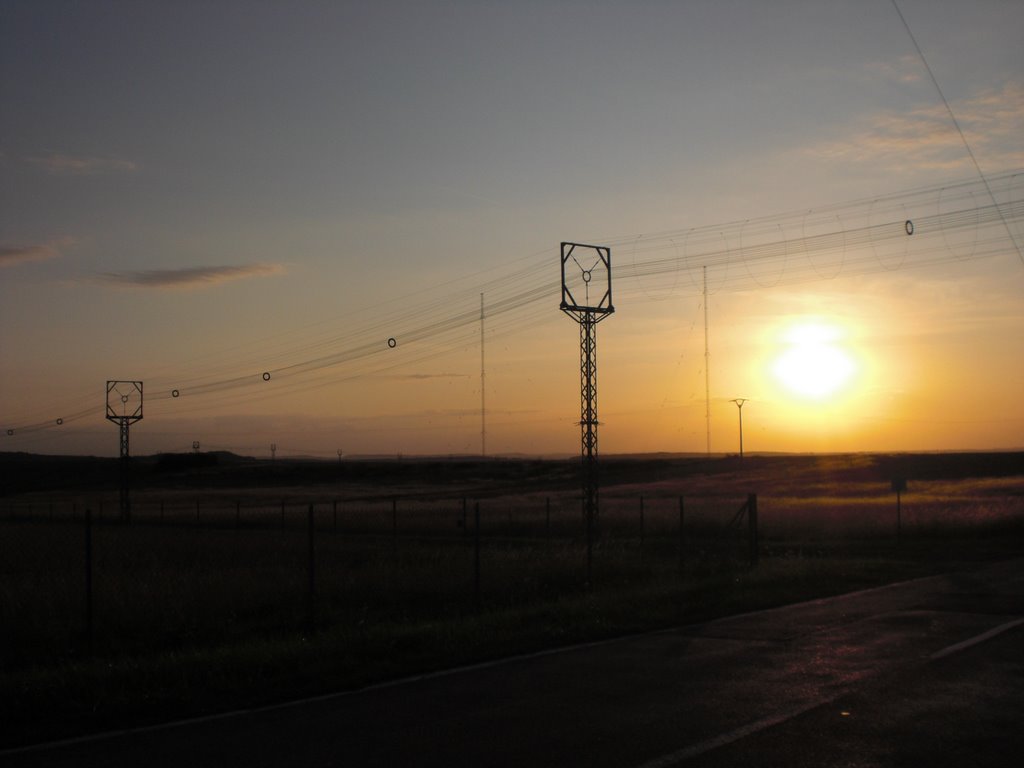 Die Französichen Sender im Sonnenuntergang by DonRi