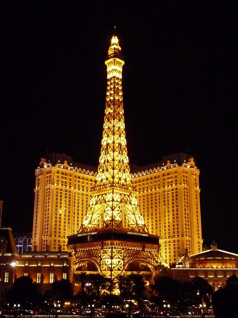 Paris in Las Vegas by Jackie Gomez-Blasco