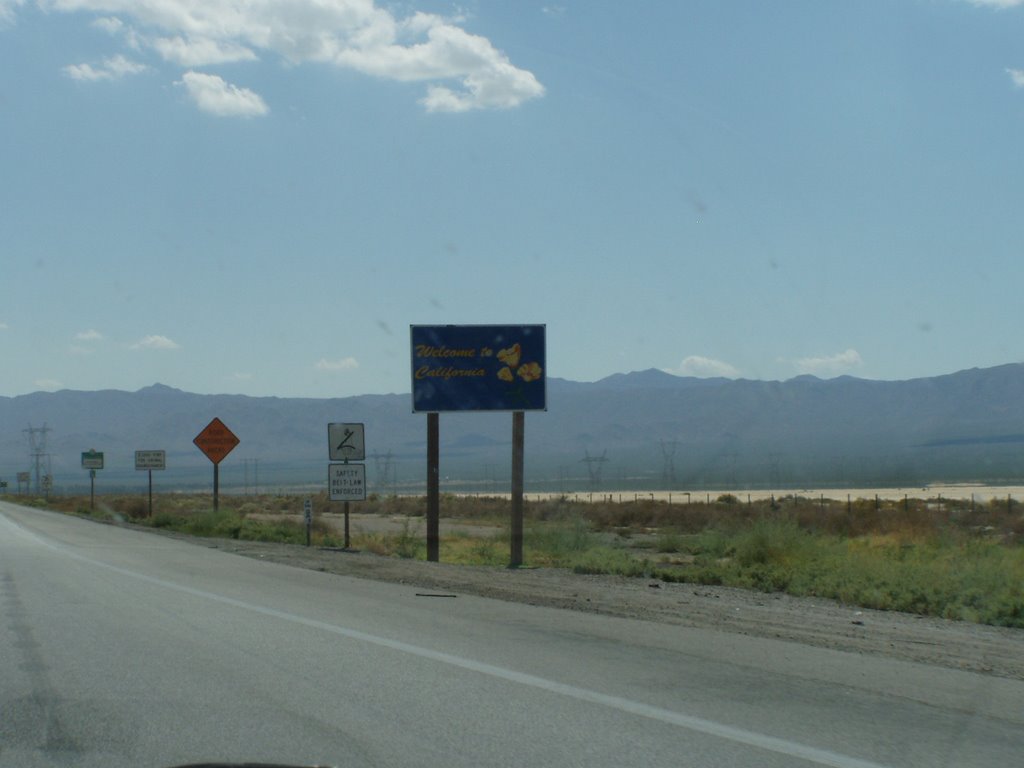 California State Line on I-15 by murlough23