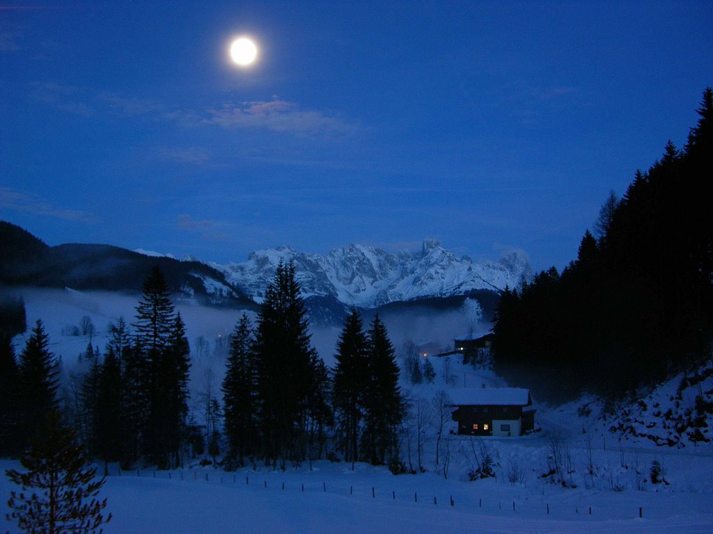 Vollmond am Heiligen Abend by Alpengasthof Lämmerh…