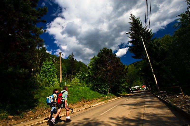 Drum, spre Sinaia by stratoreaper