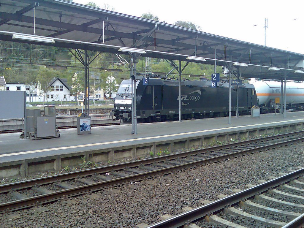 Bahnhof Remagen; CFL BR 185 mit Güterzug nach Luxembourg by ©schw@bendude