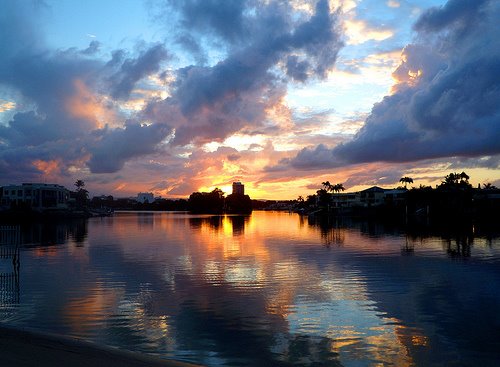 Sunset in Surfers Paradise by www.SergioAmiti.com