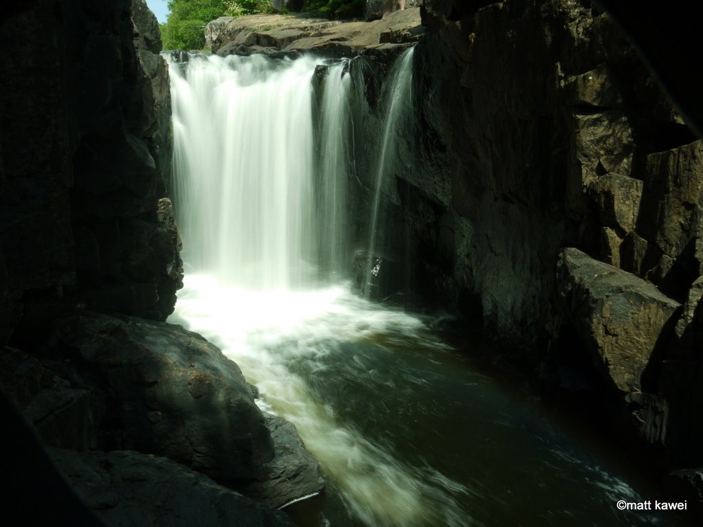 MacKenzie fall (5-6 meters high) - long exposure by E4N Photography